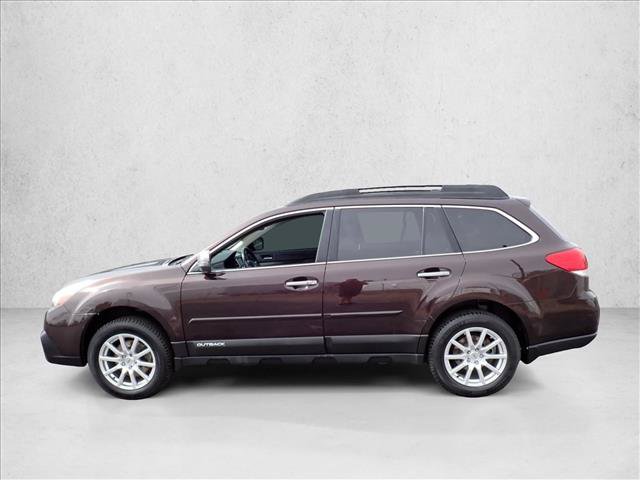 Used 2013 Subaru Outback 3.6R Limited w/ Special Appearance Pkg AWD/4WD image 2