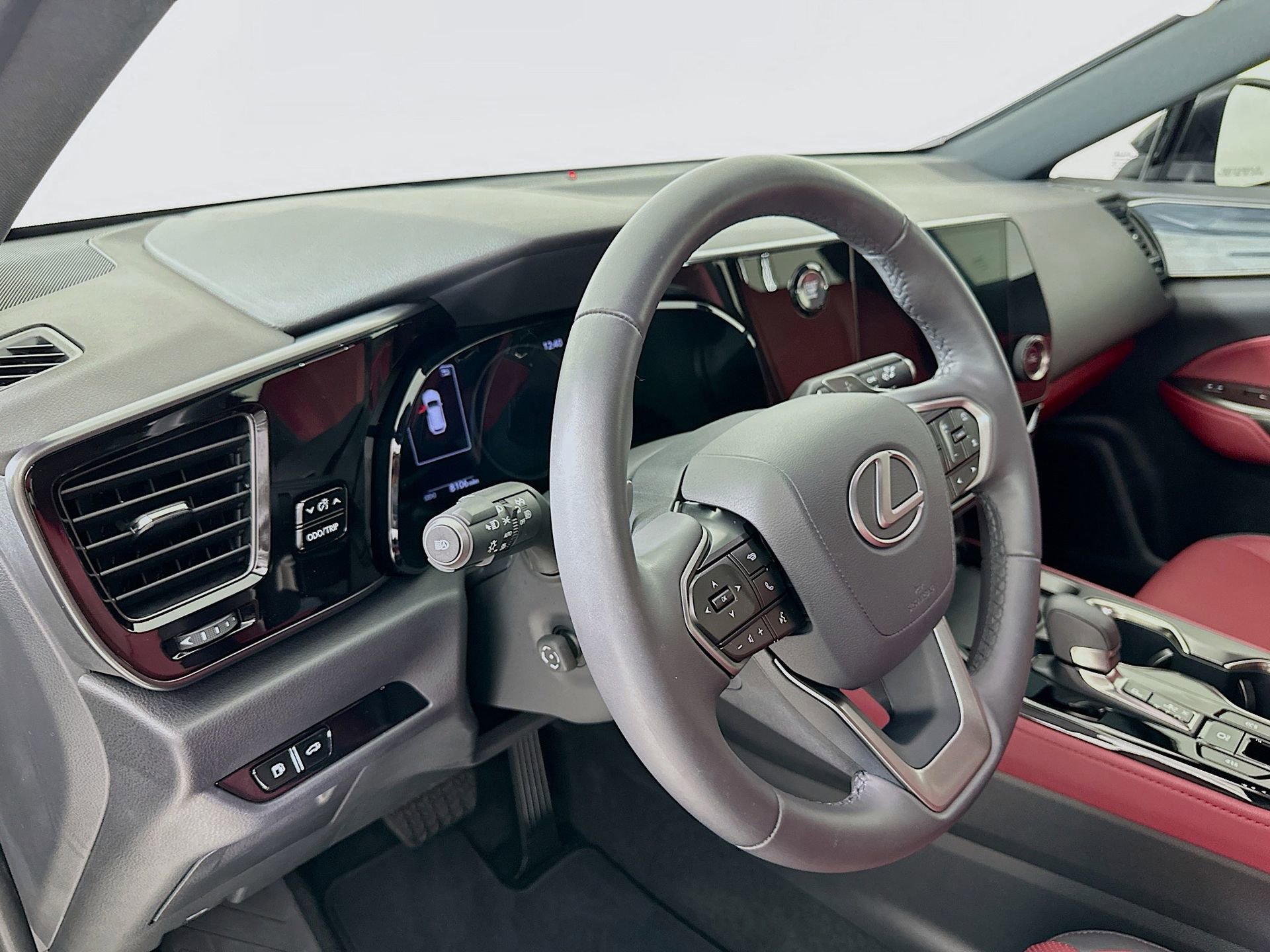 Used 2024 Lexus NX 250 FWD w/ Towing Package (2000 Lbs) image 10