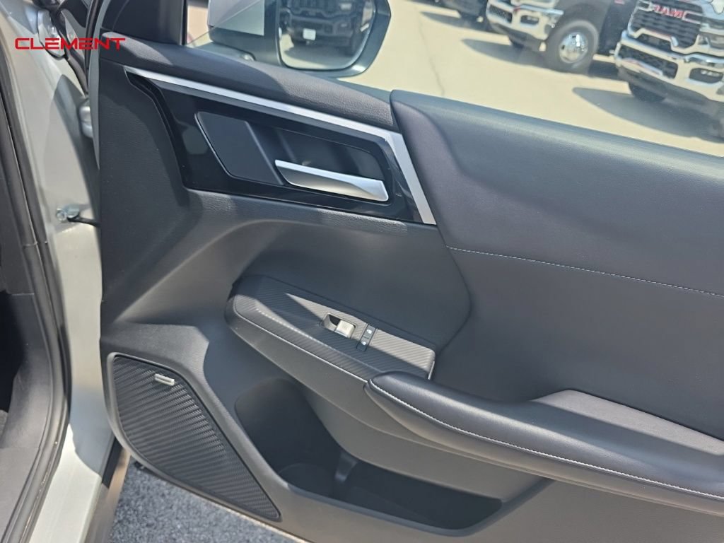 Used 2025 Mitsubishi Outlander SE AWD/4WD image 31