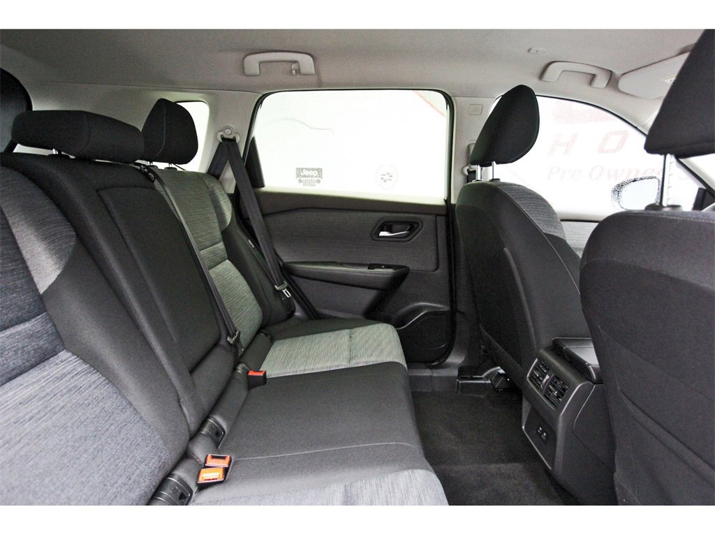 Used 2023 Nissan Rogue SV image 9