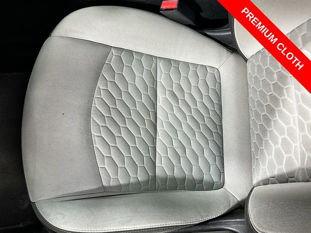 Used 2019 Chevrolet Equinox LS image 19