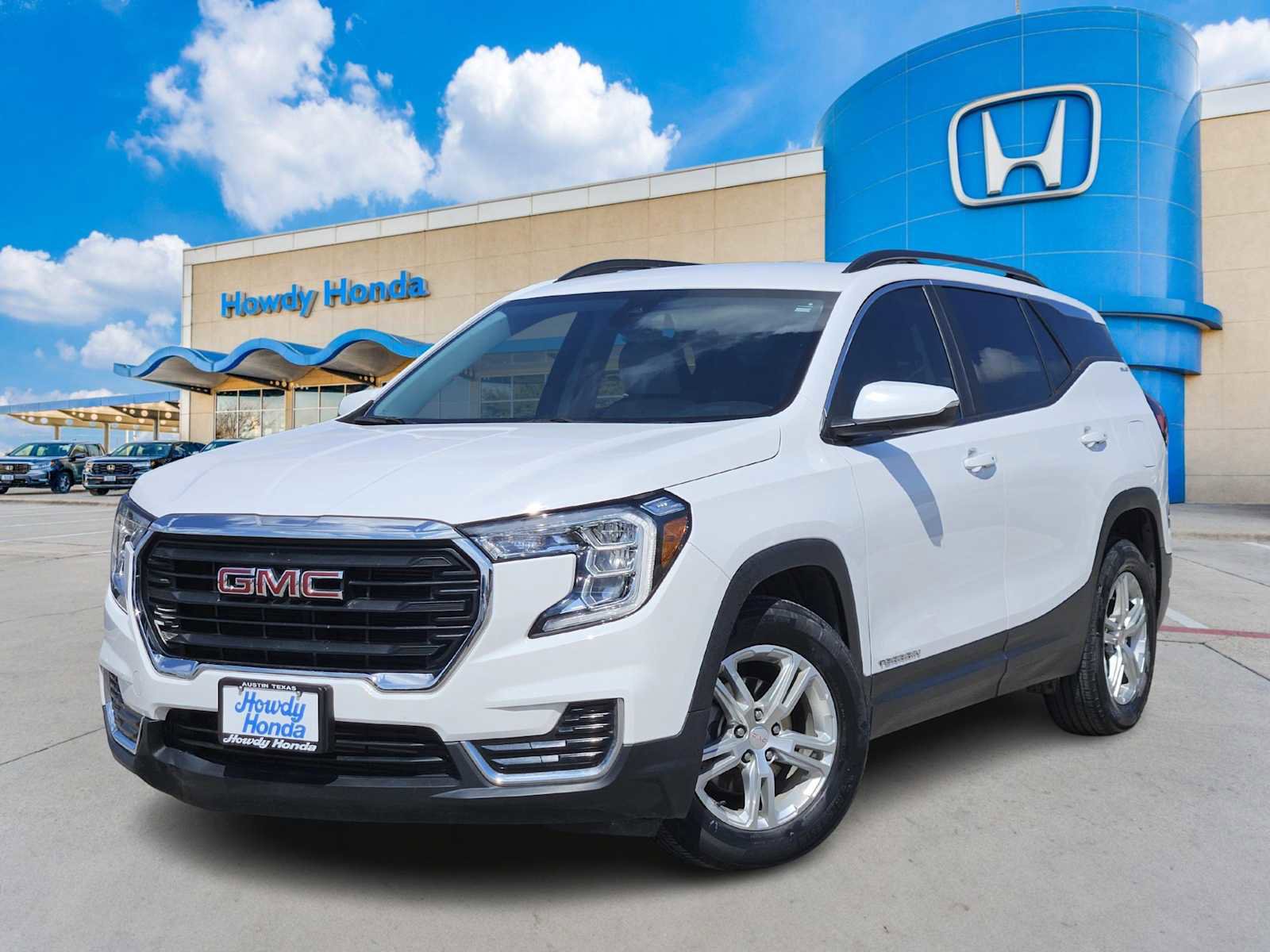 Used 2022 GMC Terrain SLE w/ Driver Convenience Package