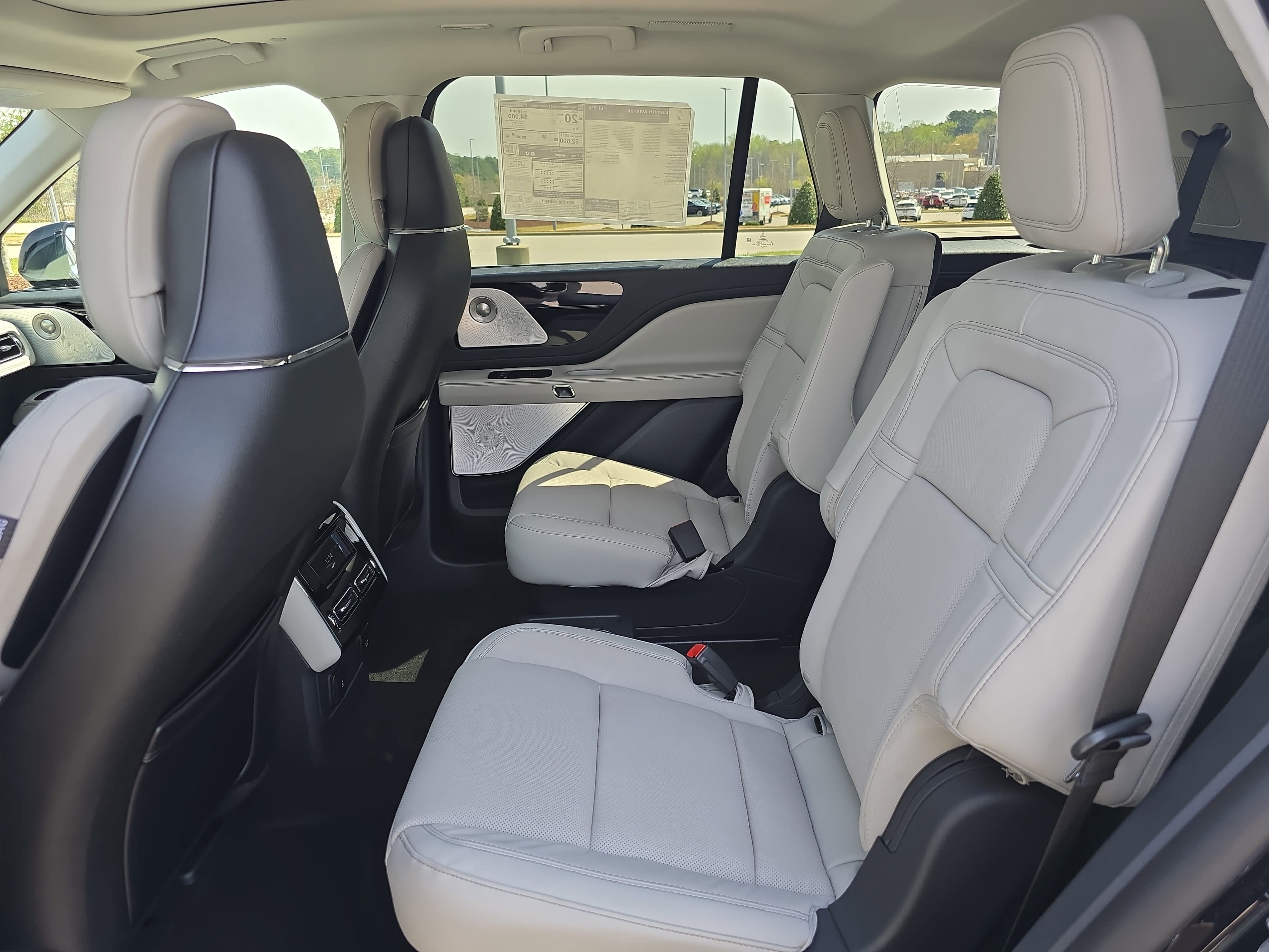 New 2026 Lincoln Aviator Reserve AWD/4WD image 14