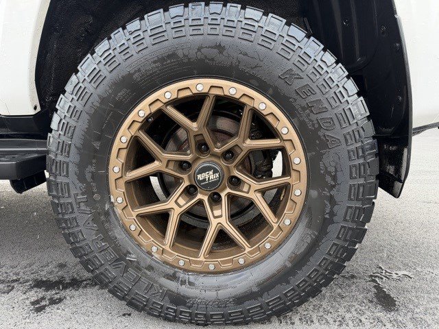 Used 2016 Toyota 4Runner SR5 image 23