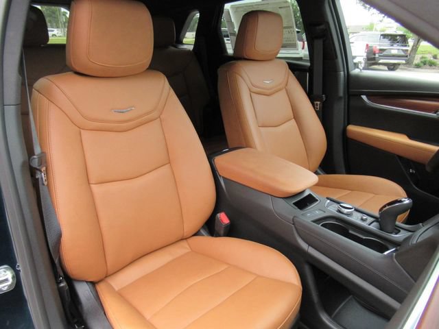 New 2026 Cadillac XT5 Premium Luxury w/ Driver Assist Package FWD image 8