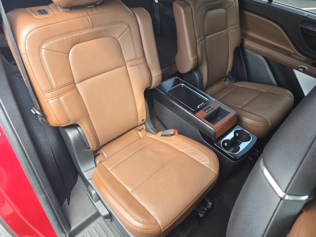 Used 2020 Lincoln Aviator Reserve w/ Equipment Group 202A AWD/4WD image 24