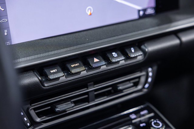 Used 2021 Porsche 911 Carrera image 39