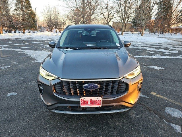 Used 2023 Ford Escape Platinum image 9