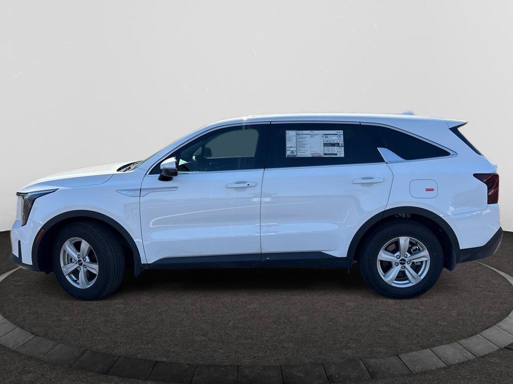 Certified 2026 Kia Sorento LX FWD image 8