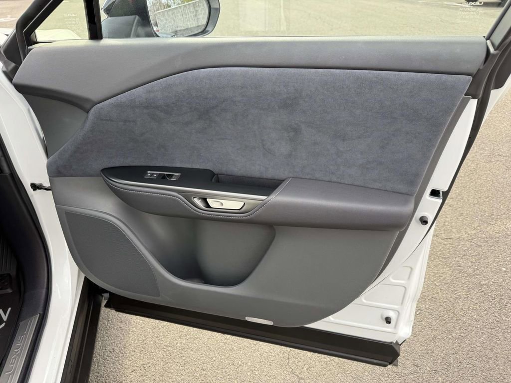 Used 2023 Lexus RZ 450e Premium w/ Accessory Package (2T) image 18