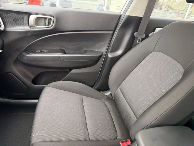 Certified 2026 Hyundai Venue SE image 27