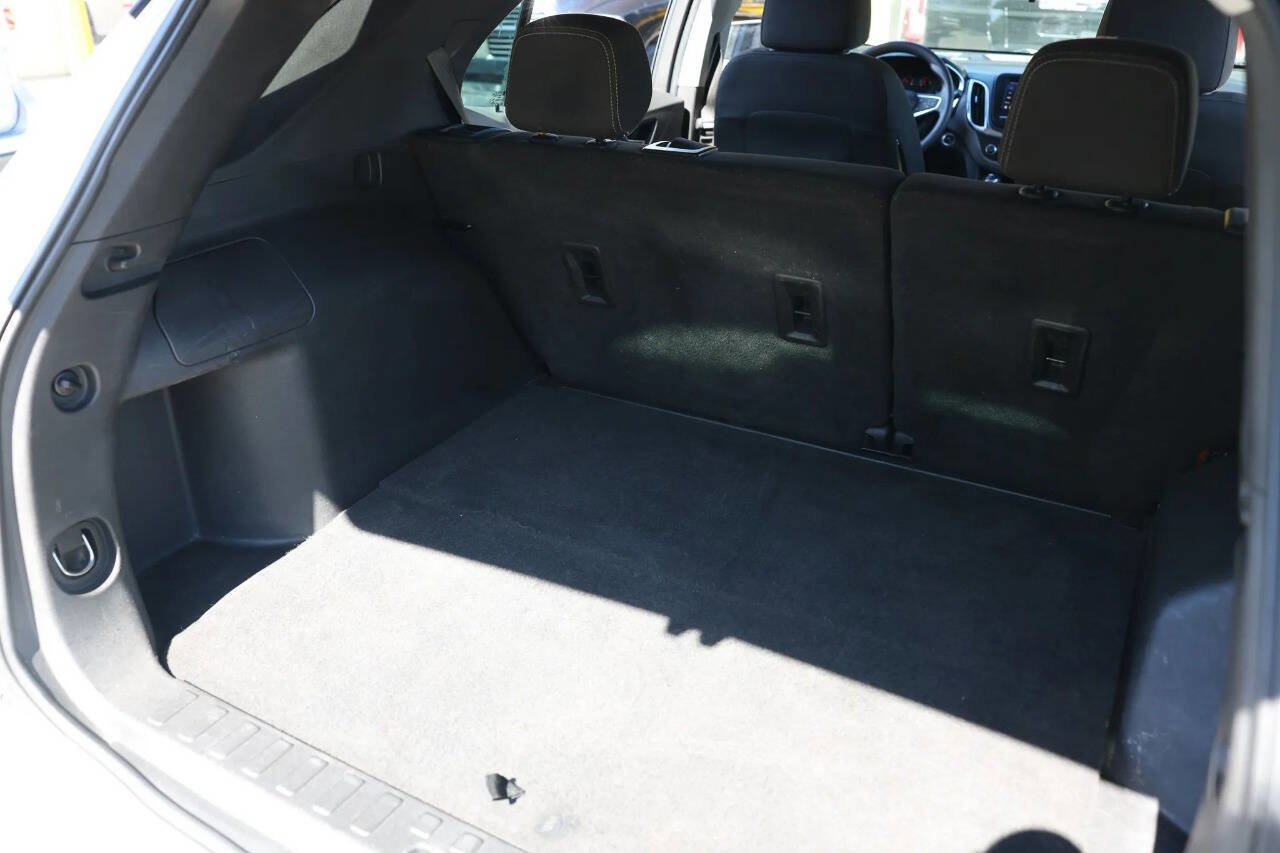 Used 2021 Chevrolet Equinox LS image 34