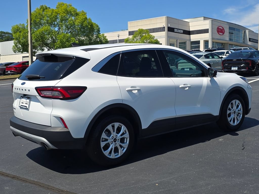 Used 2024 Ford Escape Active FWD image 3