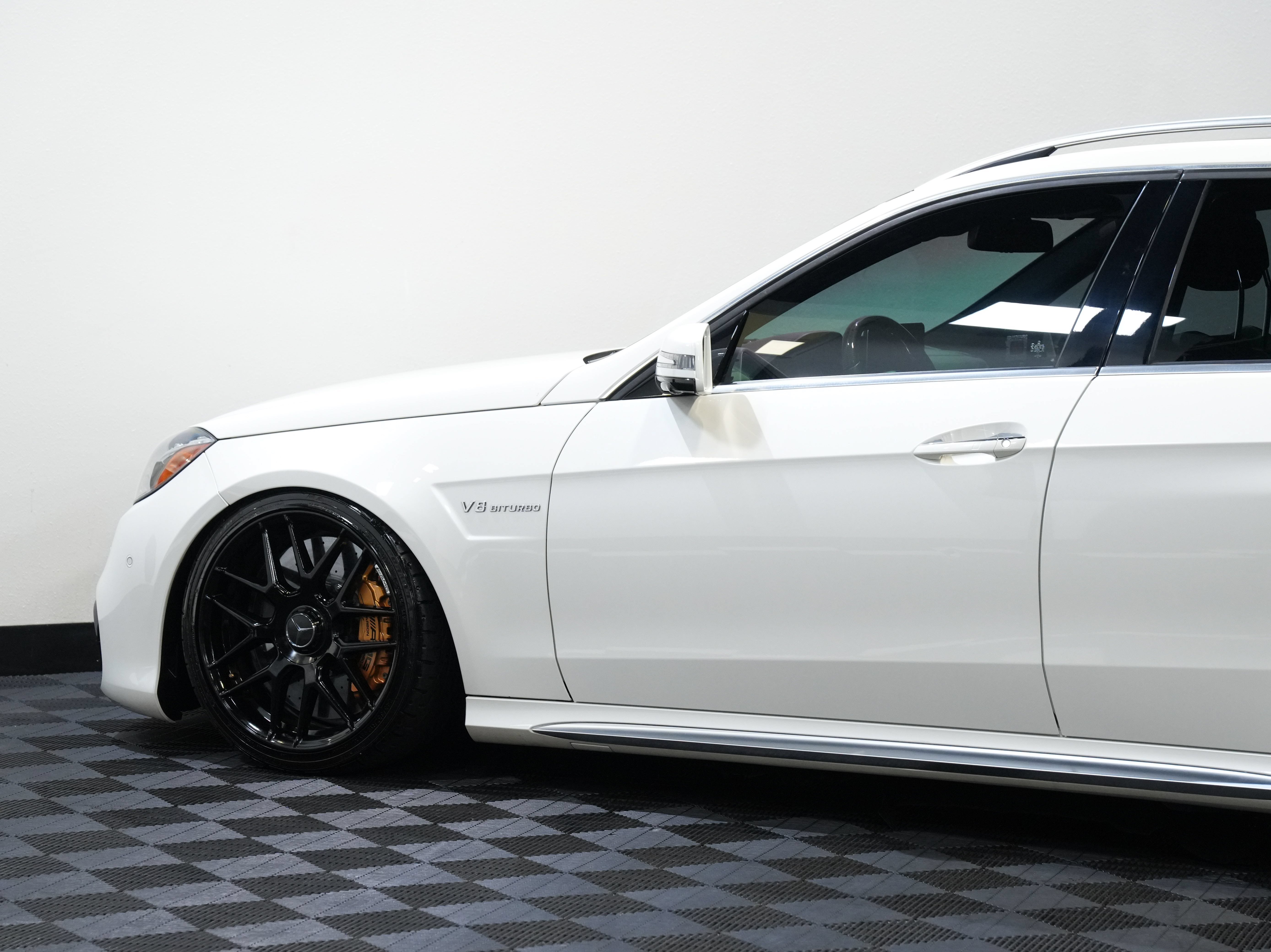 Used 2014 Mercedes-Benz E 63 AMG S-Model w/ Driver Assistance Package image 21