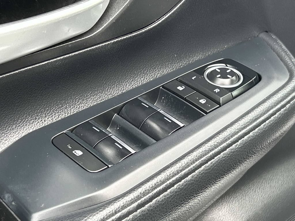 Used 2024 Toyota Grand Highlander XLE FWD image 25