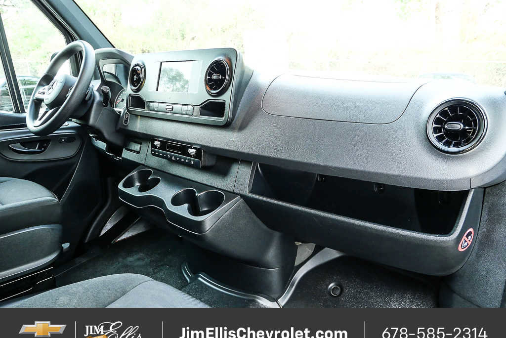 Used 2024 Mercedes-Benz Sprinter 2500 image 19