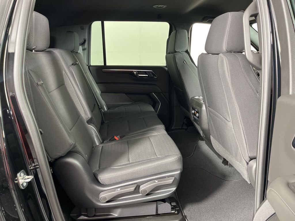 New 2026 Chevrolet Suburban LS image 12