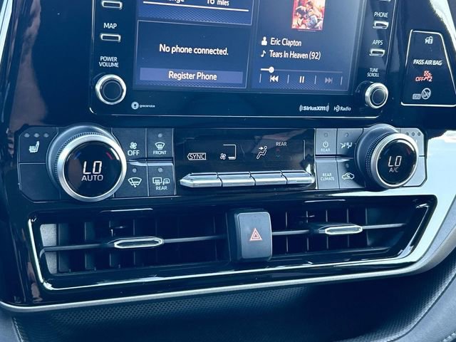 Used 2021 Toyota Highlander XLE image 37