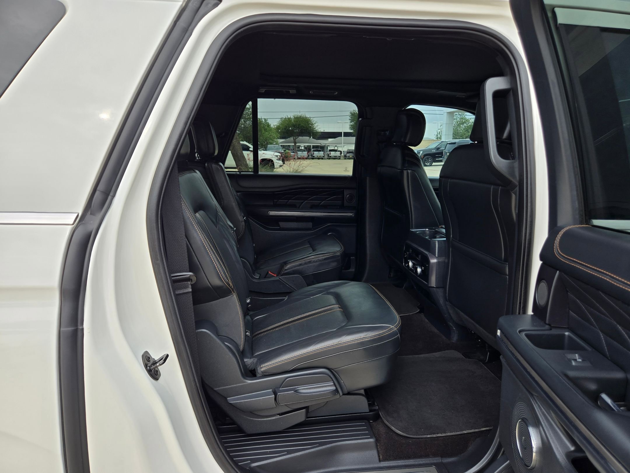 Used 2023 Ford Expedition Max Platinum RWD image 23