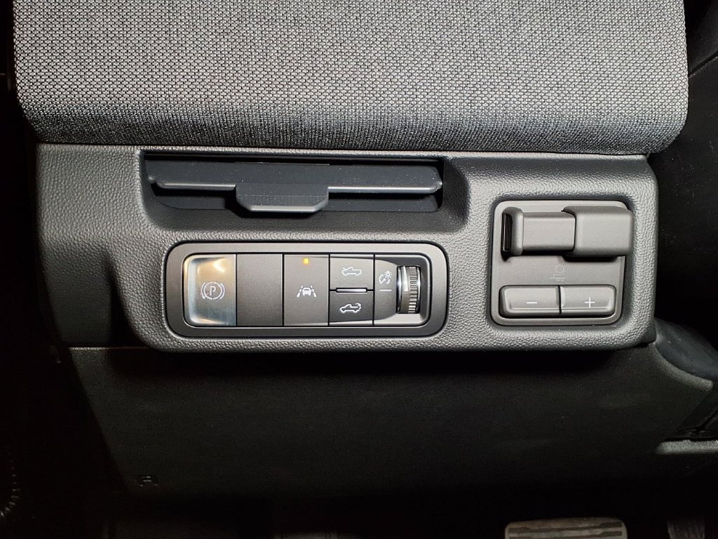 New 2026 GMC Sierra EV Elevation AWD/4WD image 17