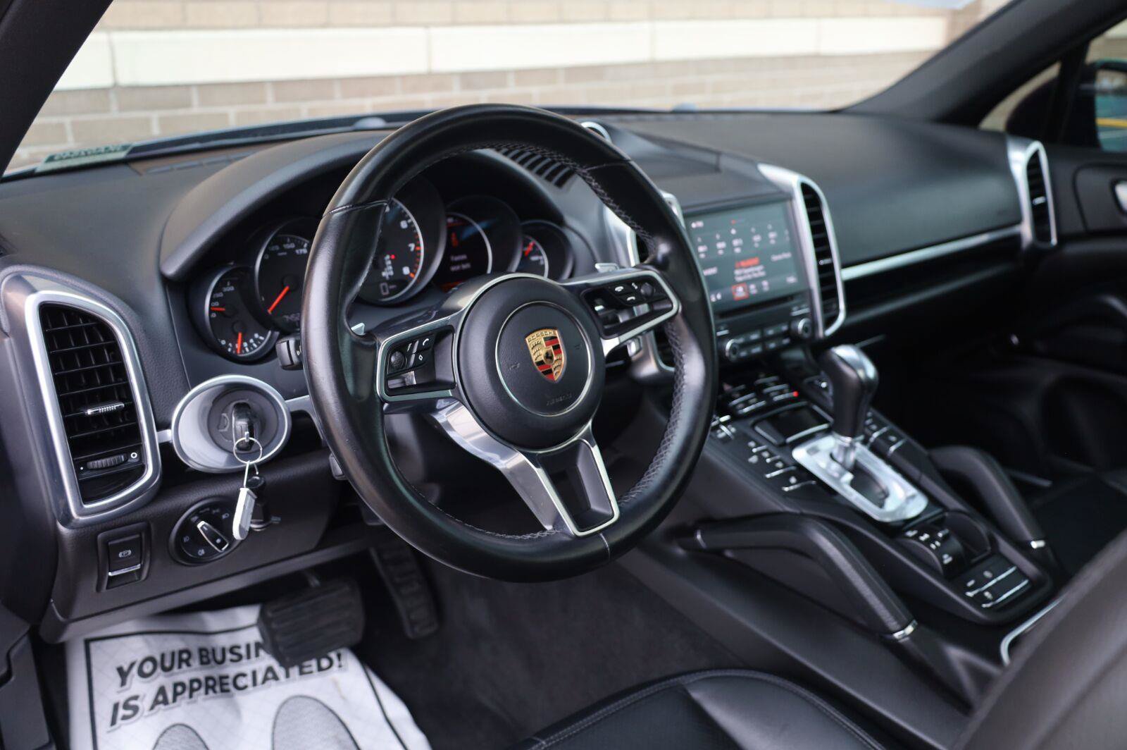 Used 2018 Porsche Cayenne AWD/4WD image 16