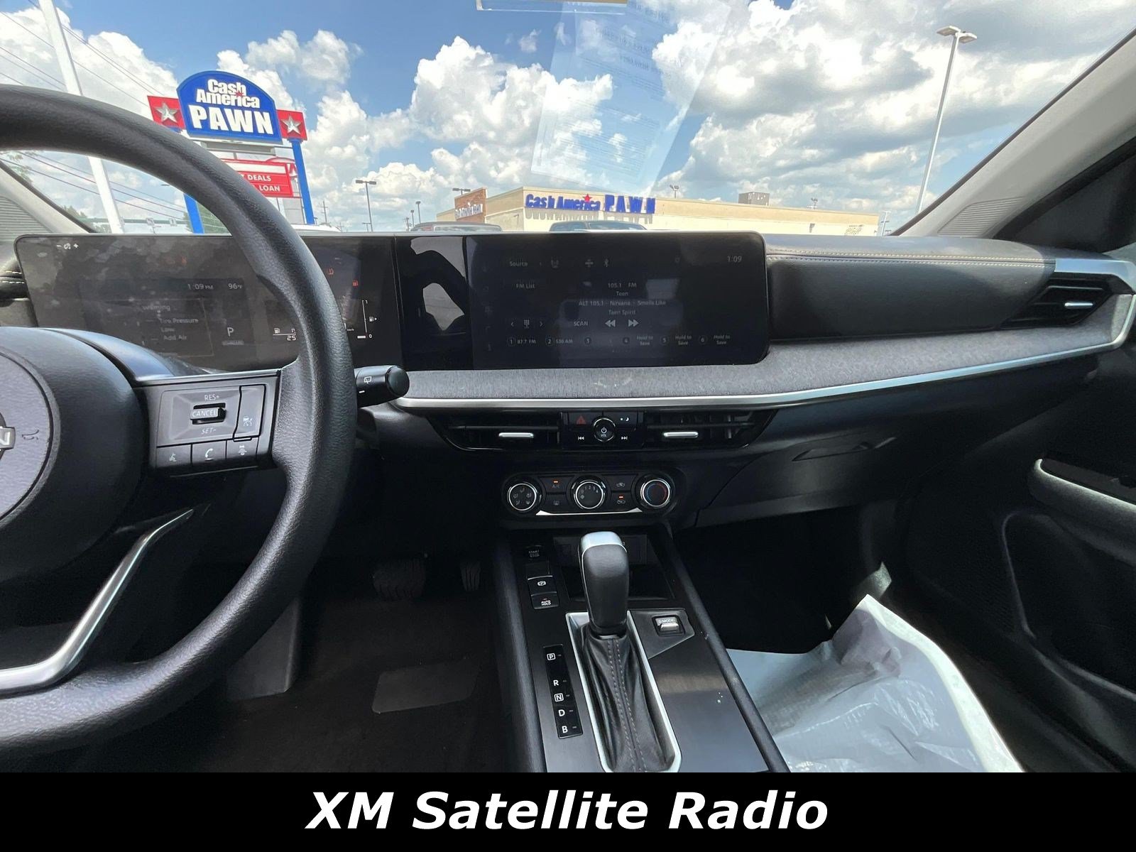 Used 2025 Nissan Kicks SV FWD image 9