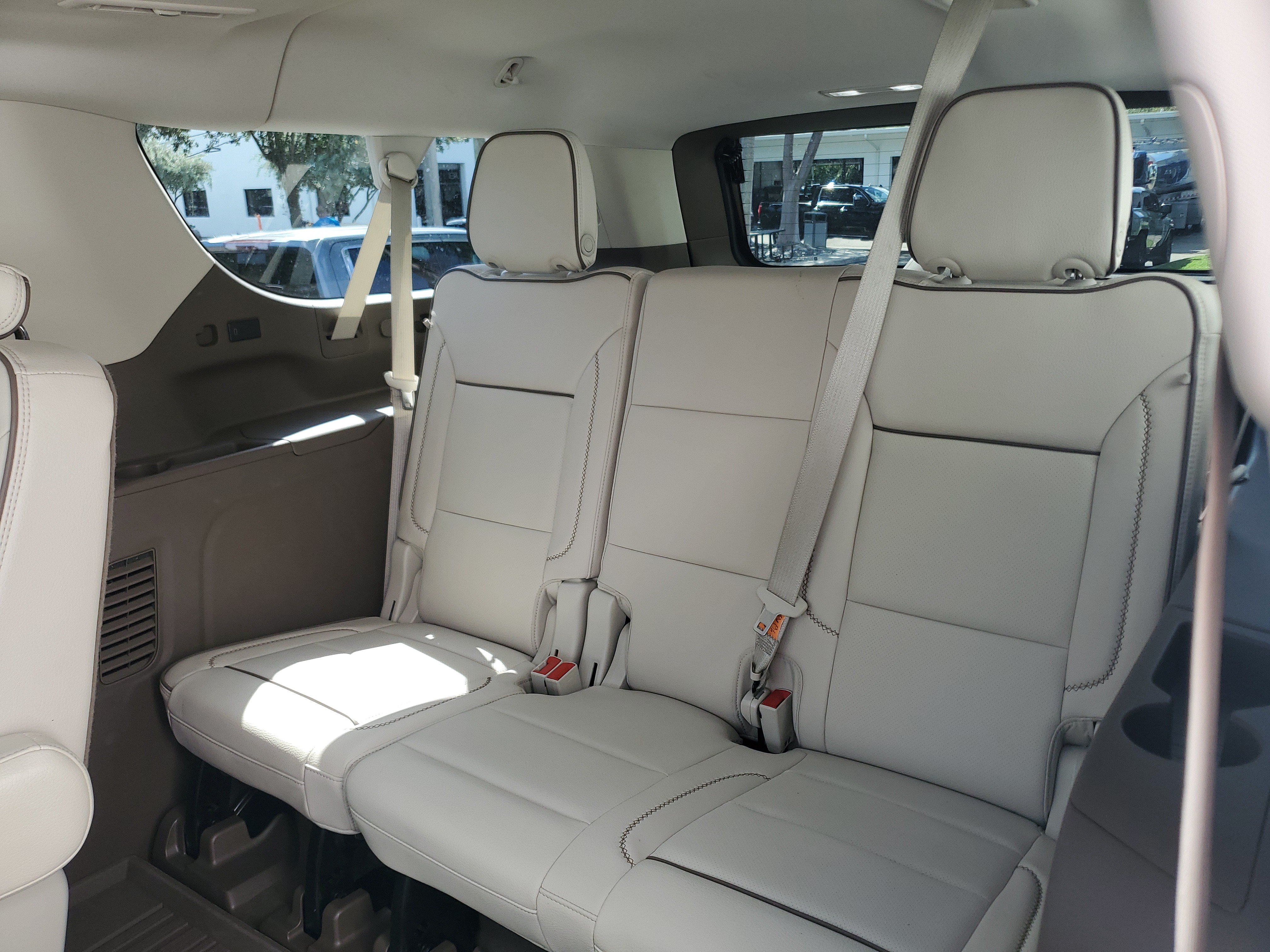 Used 2024 GMC Yukon XL Denali w/ Denali Reserve Package AWD/4WD image 12