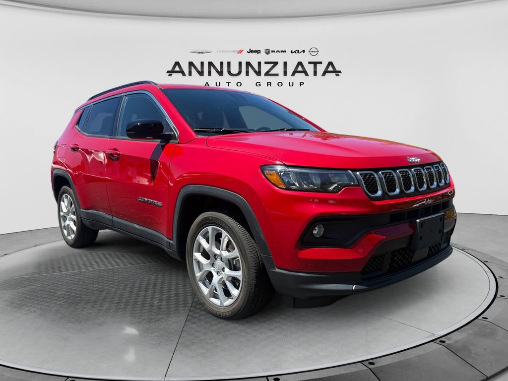 Used 2023 Jeep Compass Latitude AWD/4WD image 7