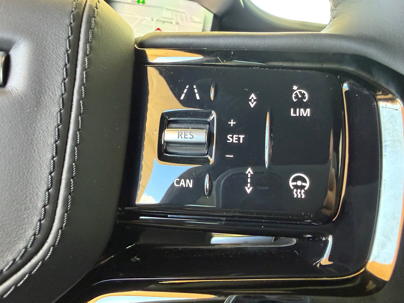 New 2026 Land Rover Range Rover Sport Dynamic SE image 12