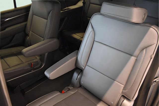 Used 2024 GMC Yukon Denali w/ Denali Reserve Package image 7