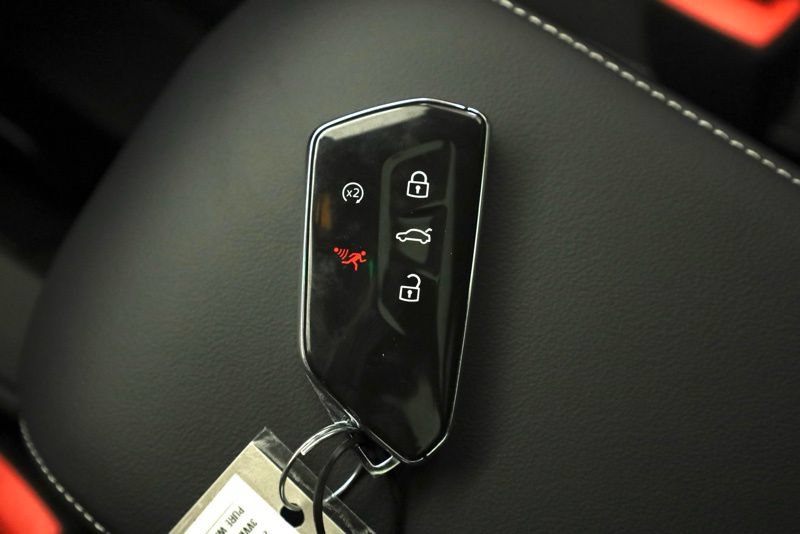 New 2026 Volkswagen Tiguan SE AWD/4WD image 39
