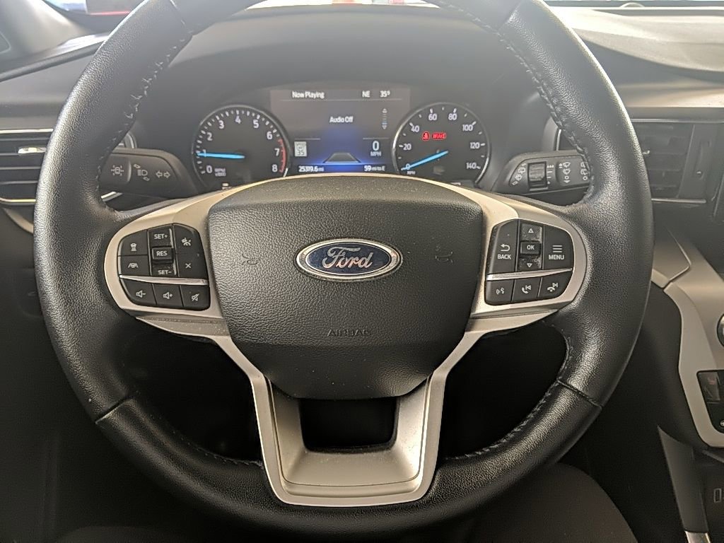 Used 2022 Ford Explorer XLT w/ Equipment Group 202A image 18