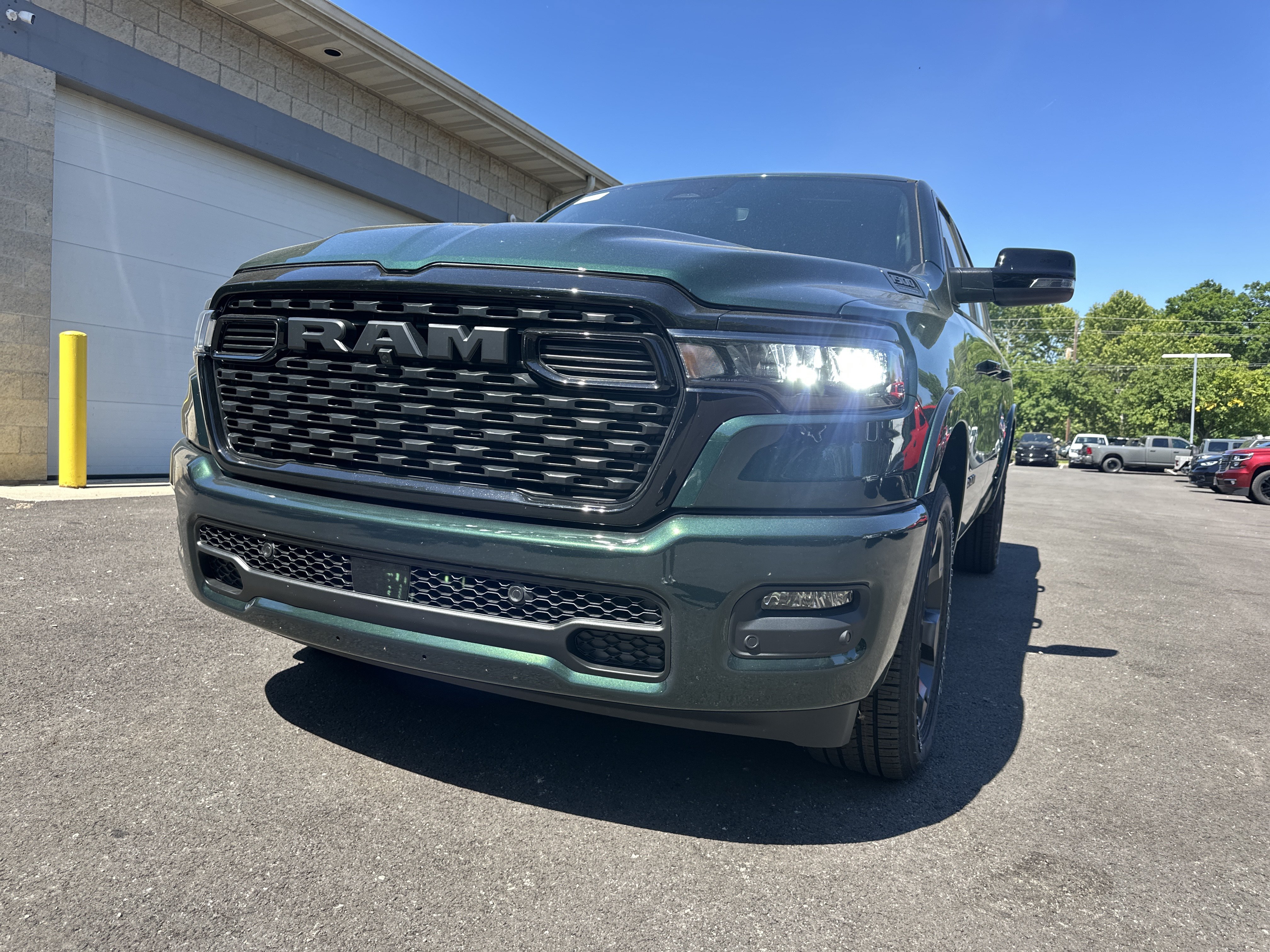 New 2026 RAM 1500 Big Horn AWD/4WD image 23