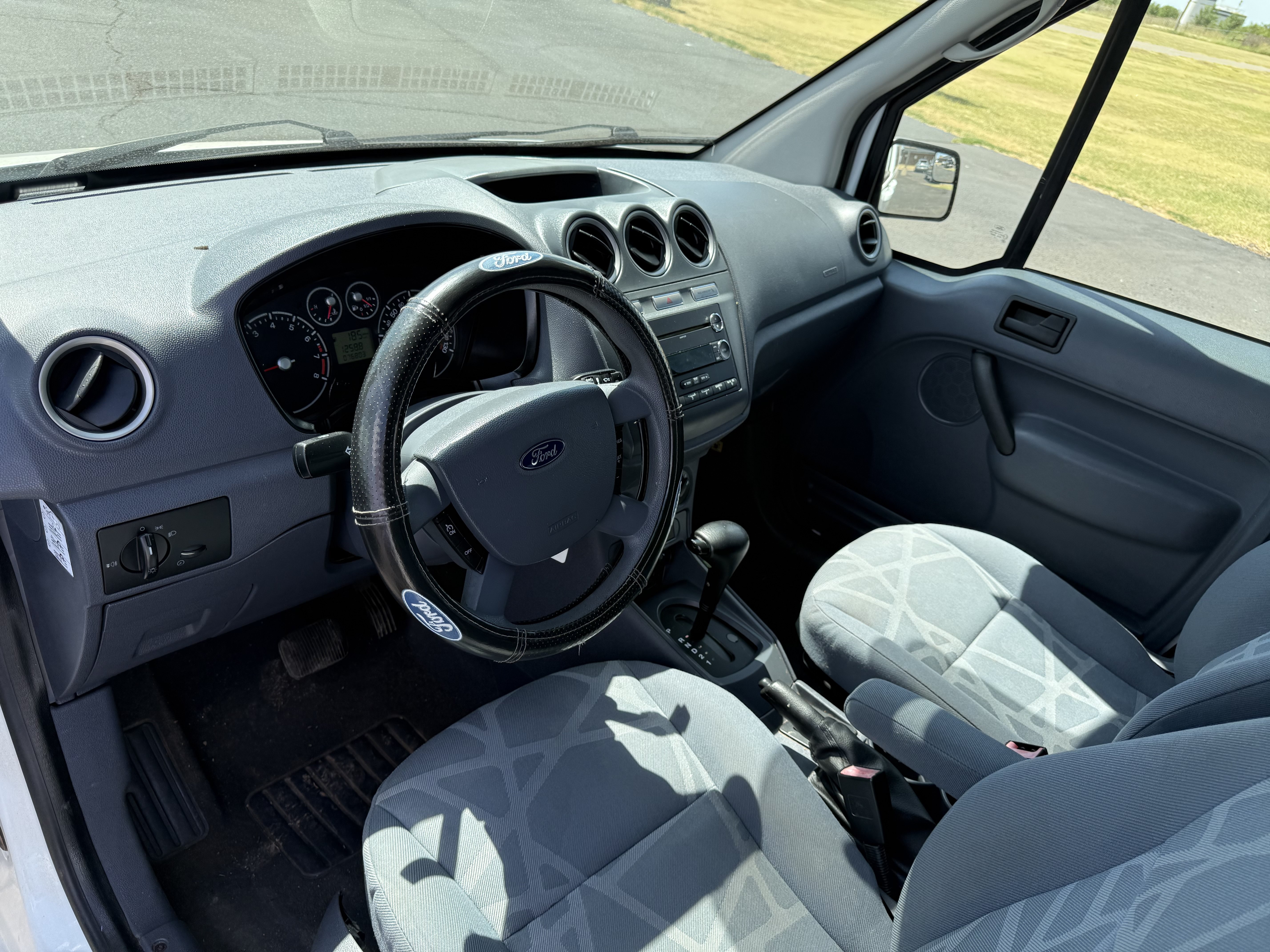 Used 2012 Ford Transit Connect XLT Premium FWD image 6