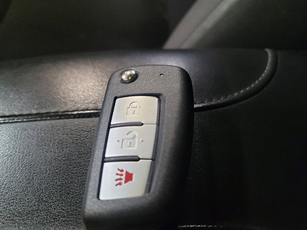 Used 2018 Nissan Rogue Sport S w/ S Appearance Package FWD image 32