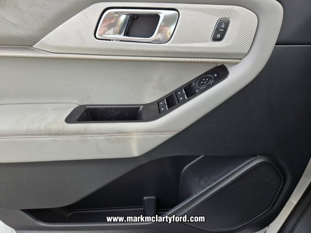 New 2026 Ford Explorer Active w/ Active Comfort Package RWD image 23