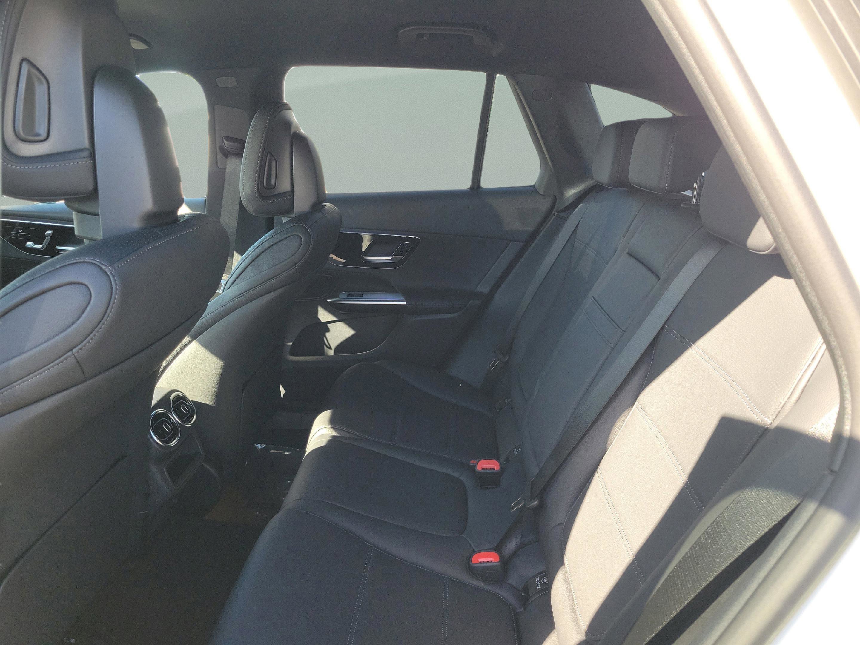 Certified 2026 Mercedes-Benz GLC 300 image 10