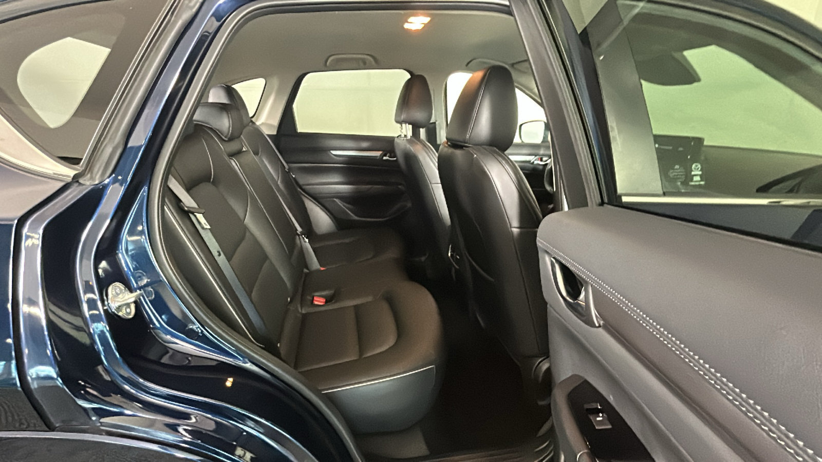 Used 2025 MAZDA CX-5 AWD 2.5 S w/ Select Package image 34
