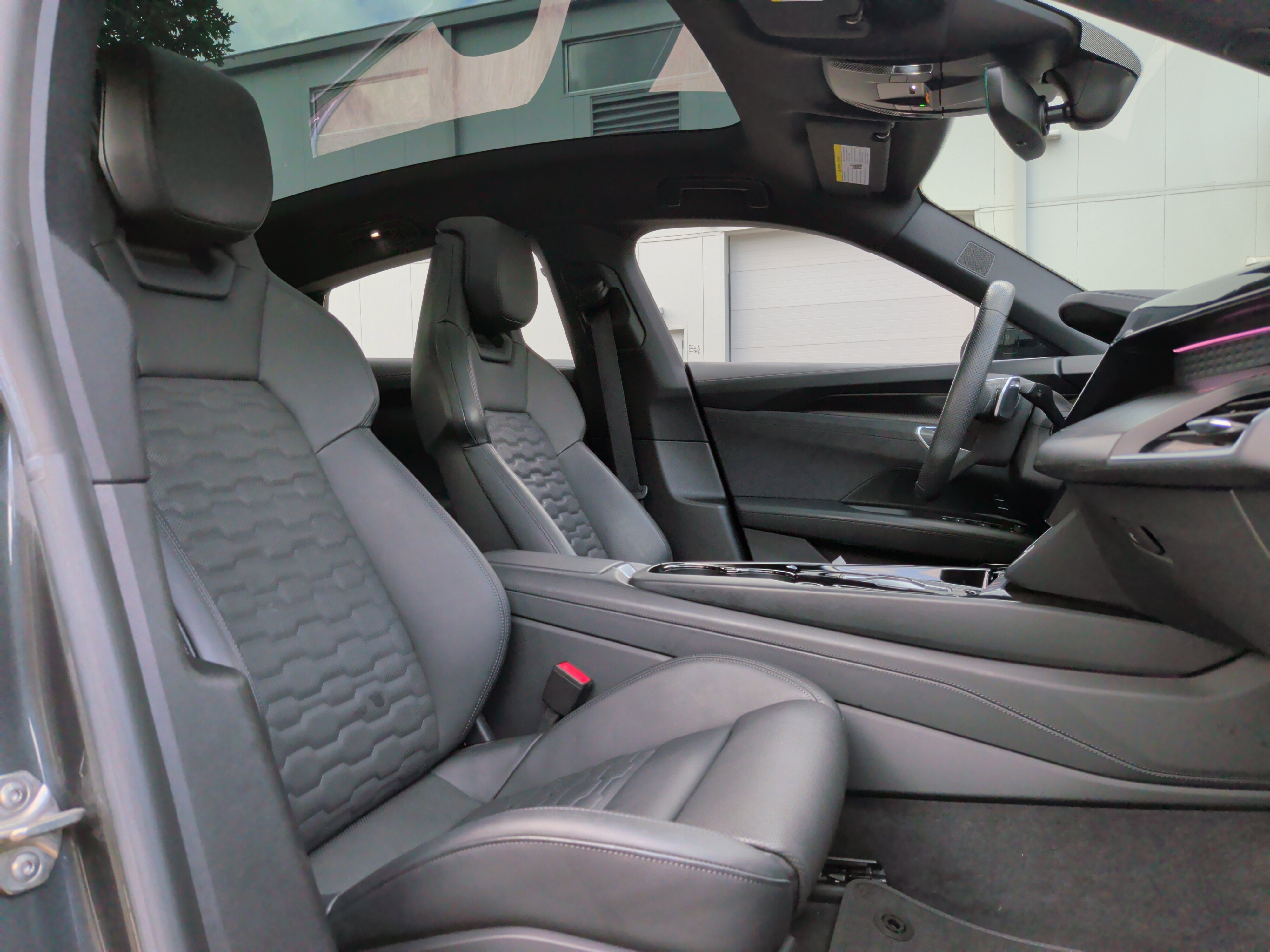 Certified 2022 Audi e-tron GT Prestige w/ Prestige Package AWD/4WD image 36