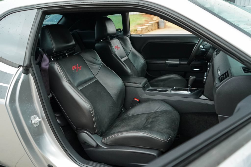 Used 2014 Dodge Challenger R/T RWD image 14