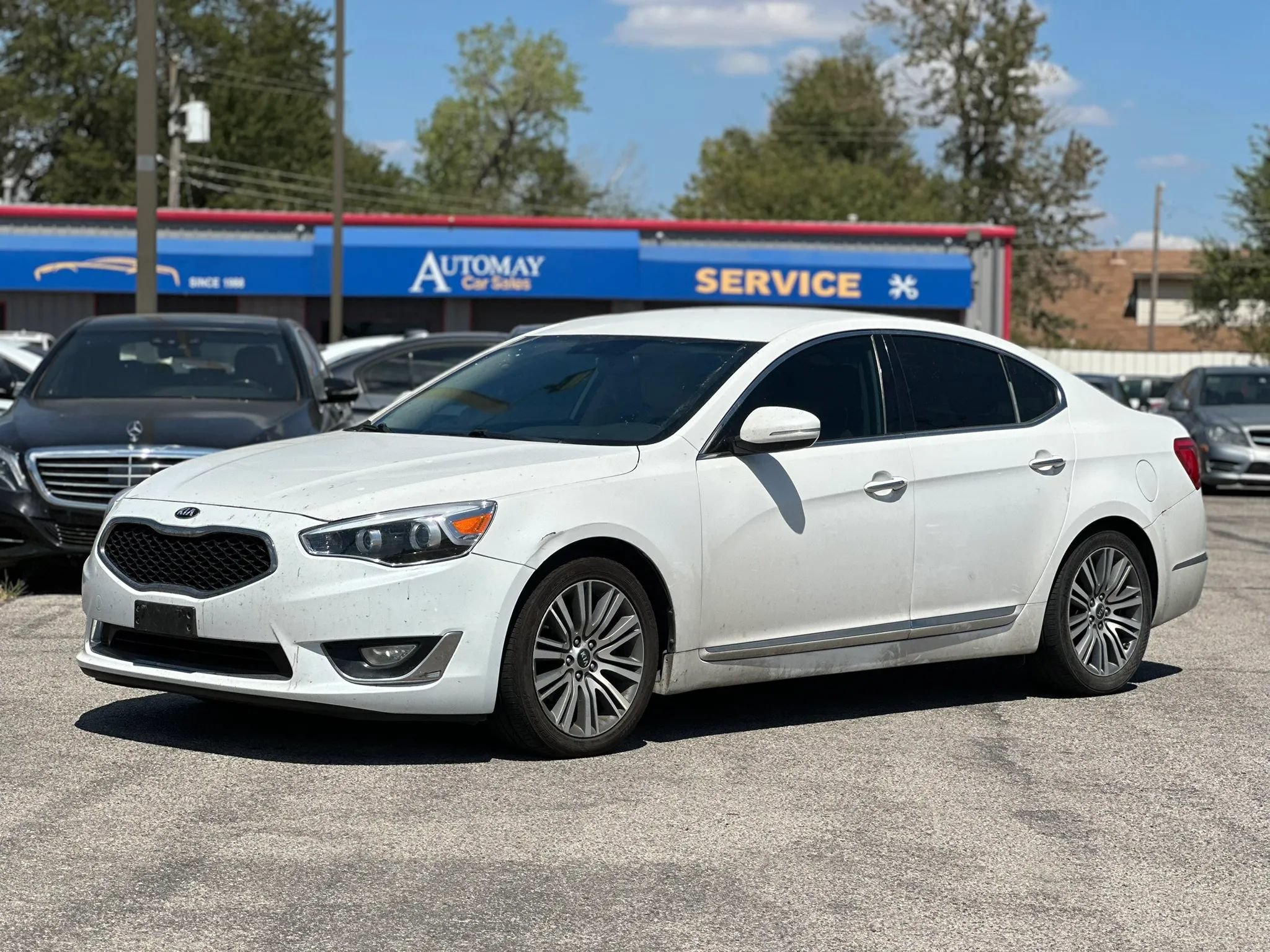 Used 2016 Kia Cadenza FWD image 1