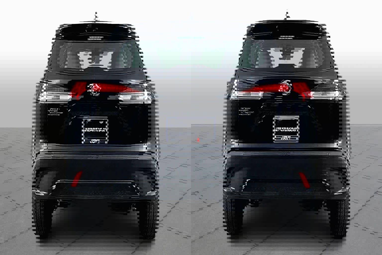 Used 2025 Toyota Corolla Cross L image 4