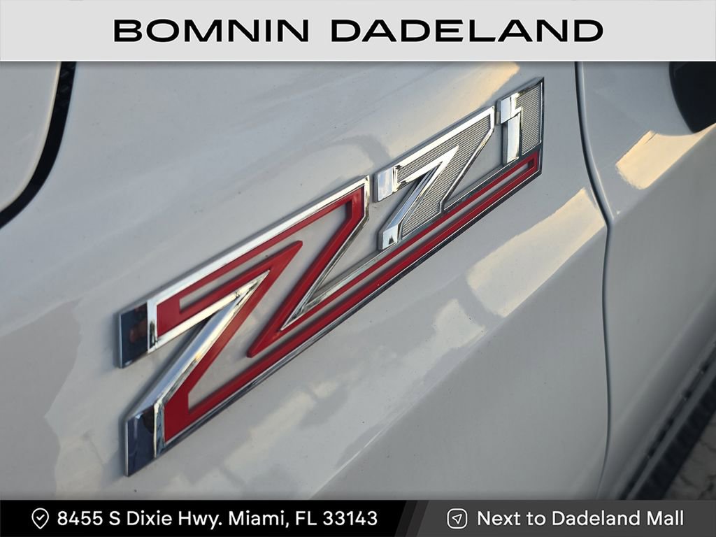 Used 2024 Chevrolet Suburban Z71 w/ Luxury Package image 10