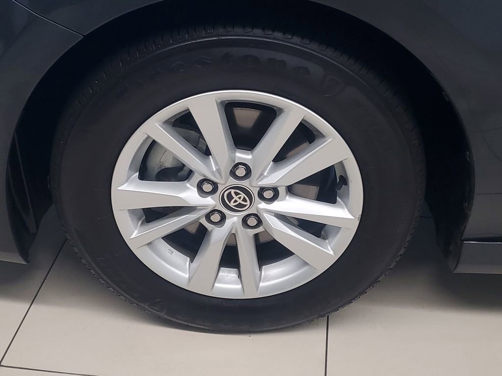 Certified 2025 Toyota Camry LE image 4