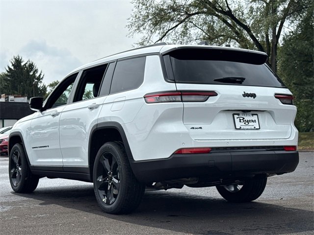 New 2025 Jeep Grand Cherokee L Altitude image 9