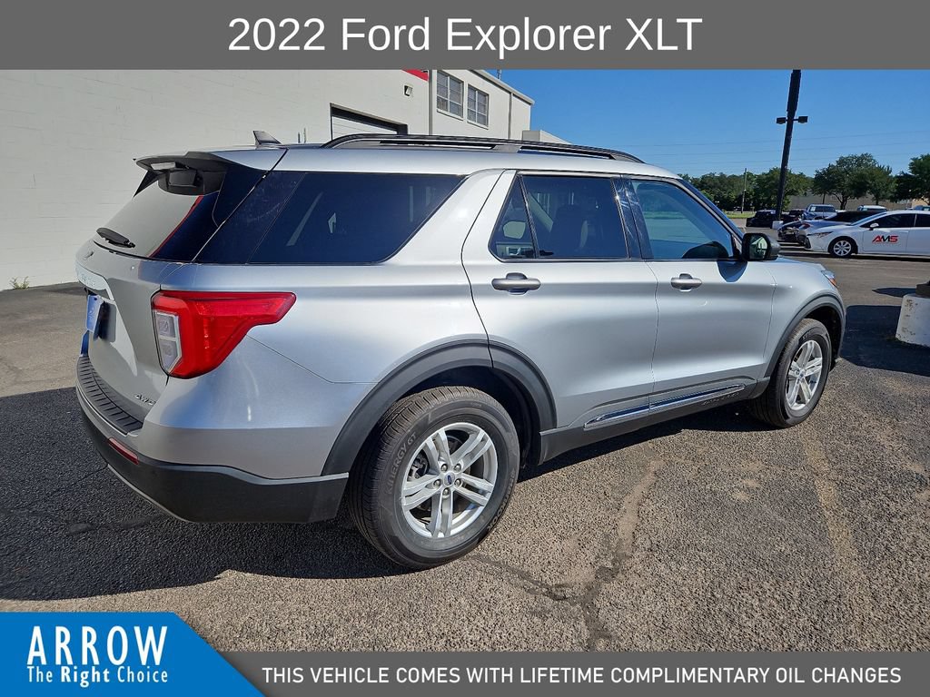 Used 2022 Ford Explorer XLT w/ Equipment Group 202A AWD/4WD image 13