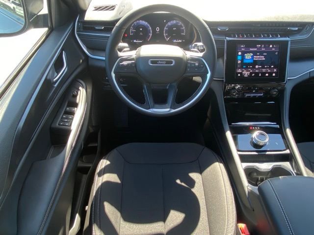 New 2025 Jeep Grand Cherokee L Laredo w/ Luxury Tech Group I image 37