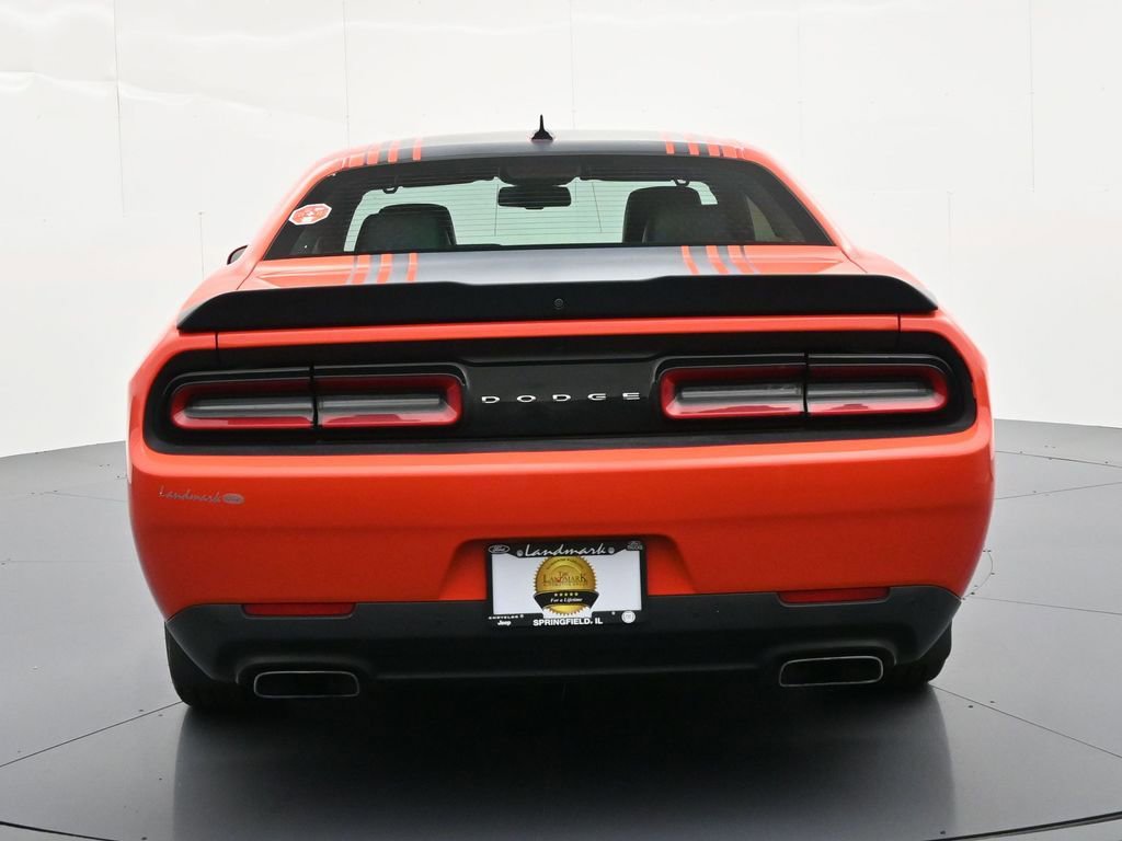 Used 2017 Dodge Challenger R/T Plus image 7