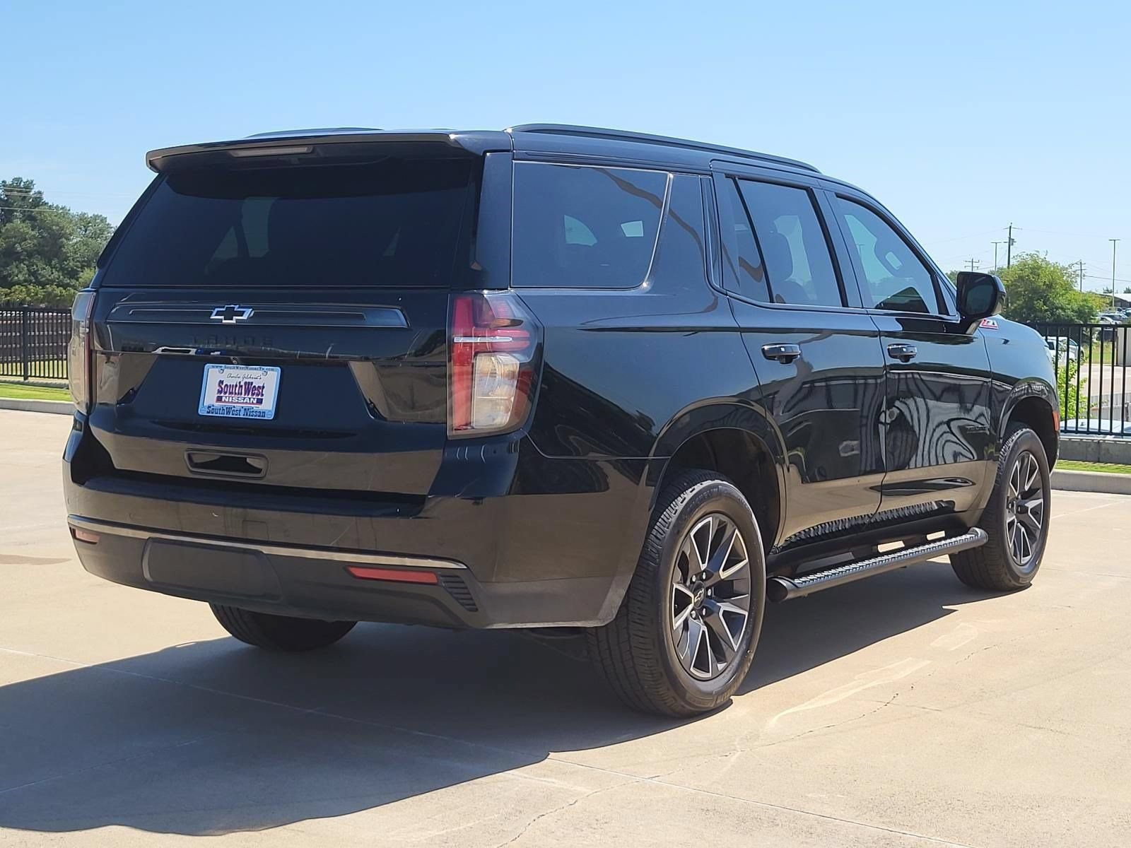 Used 2021 Chevrolet Tahoe Z71 w/ Rear Media and Nav Package AWD/4WD image 6