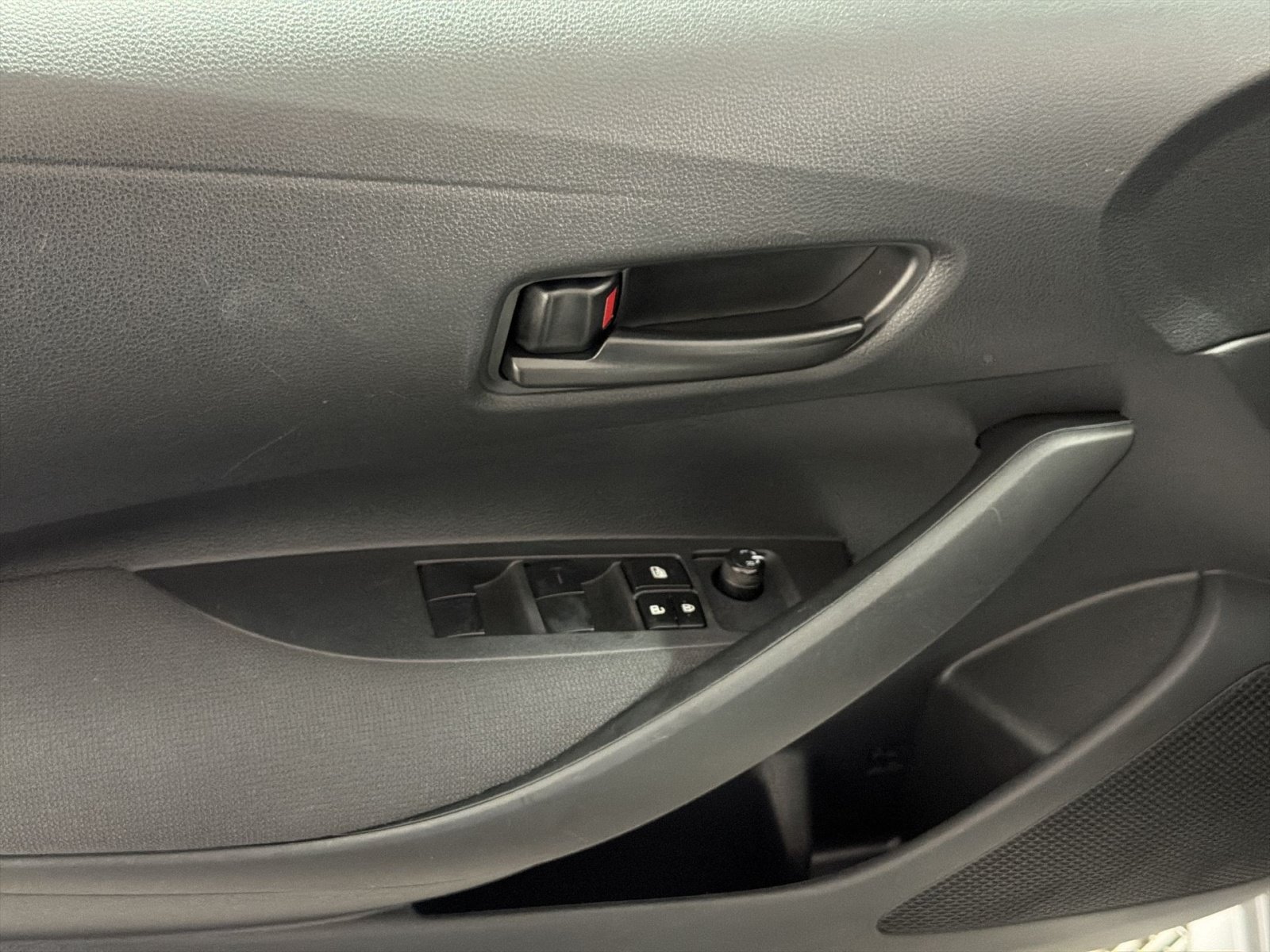 Used 2023 Toyota Corolla LE FWD image 15